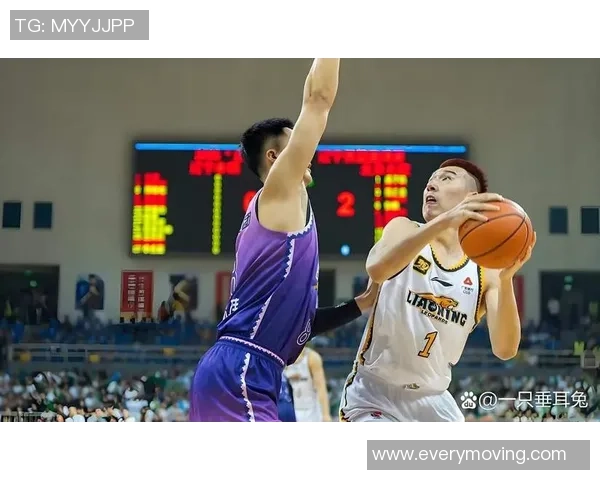 深圳队与北控队在中山主场的激烈对决即将上演，期待精彩表现与胜利归属